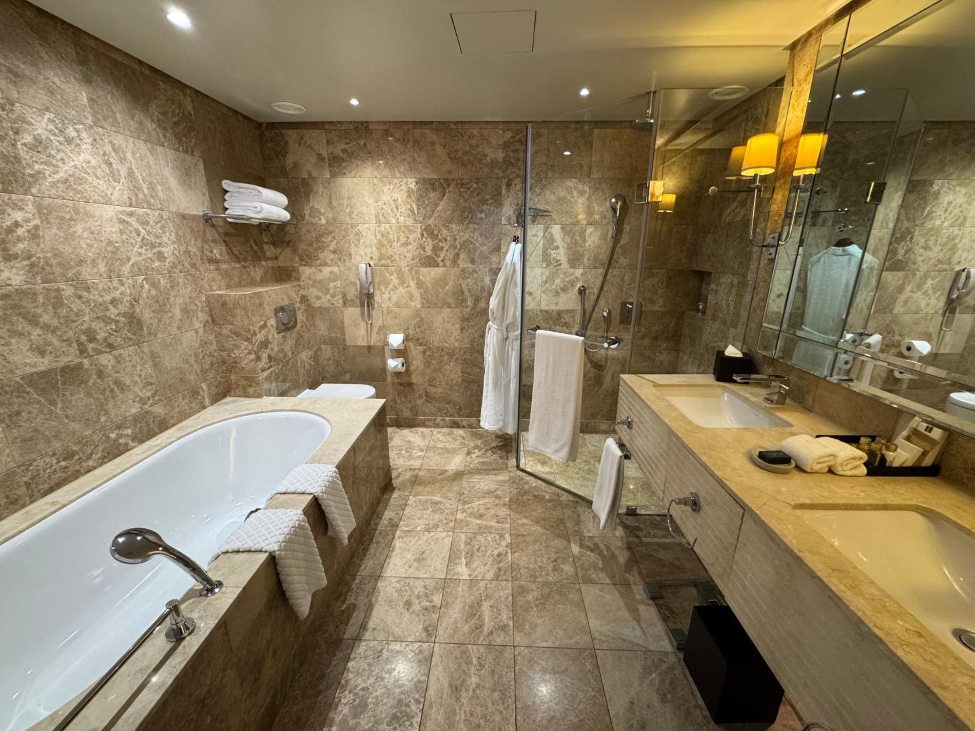 Luxury Residence At Taj Cape Town - Top Corner Apartment With Balcony - Newly Renovated エクステリア 写真