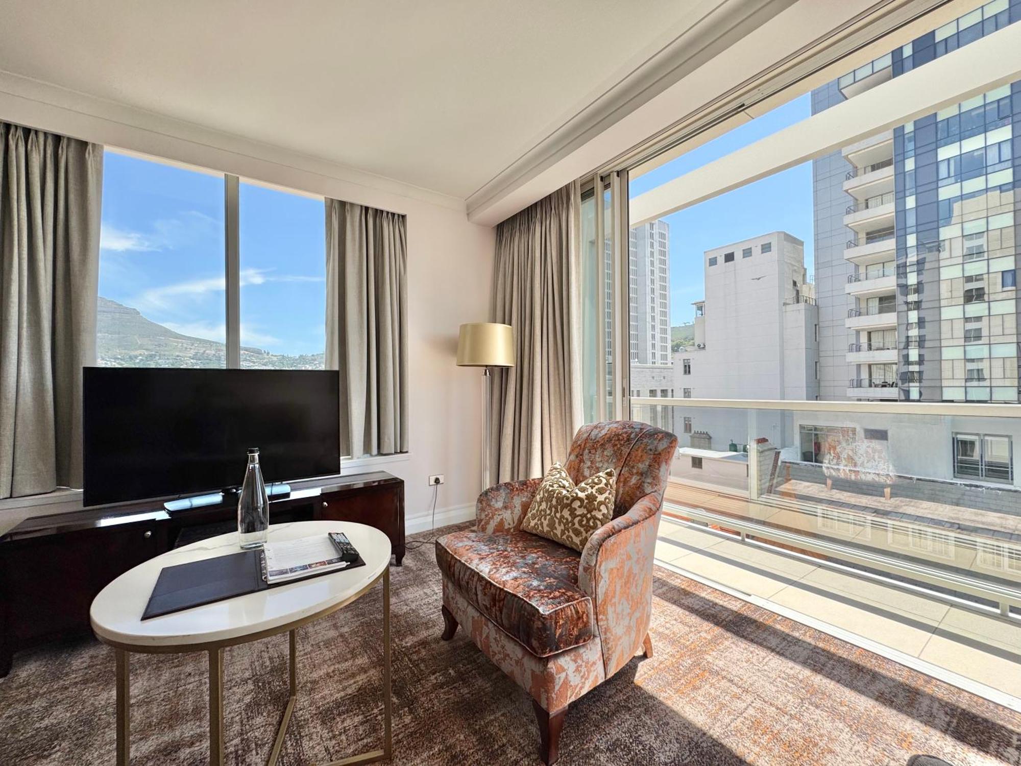 Luxury Residence At Taj Cape Town - Top Corner Apartment With Balcony - Newly Renovated エクステリア 写真