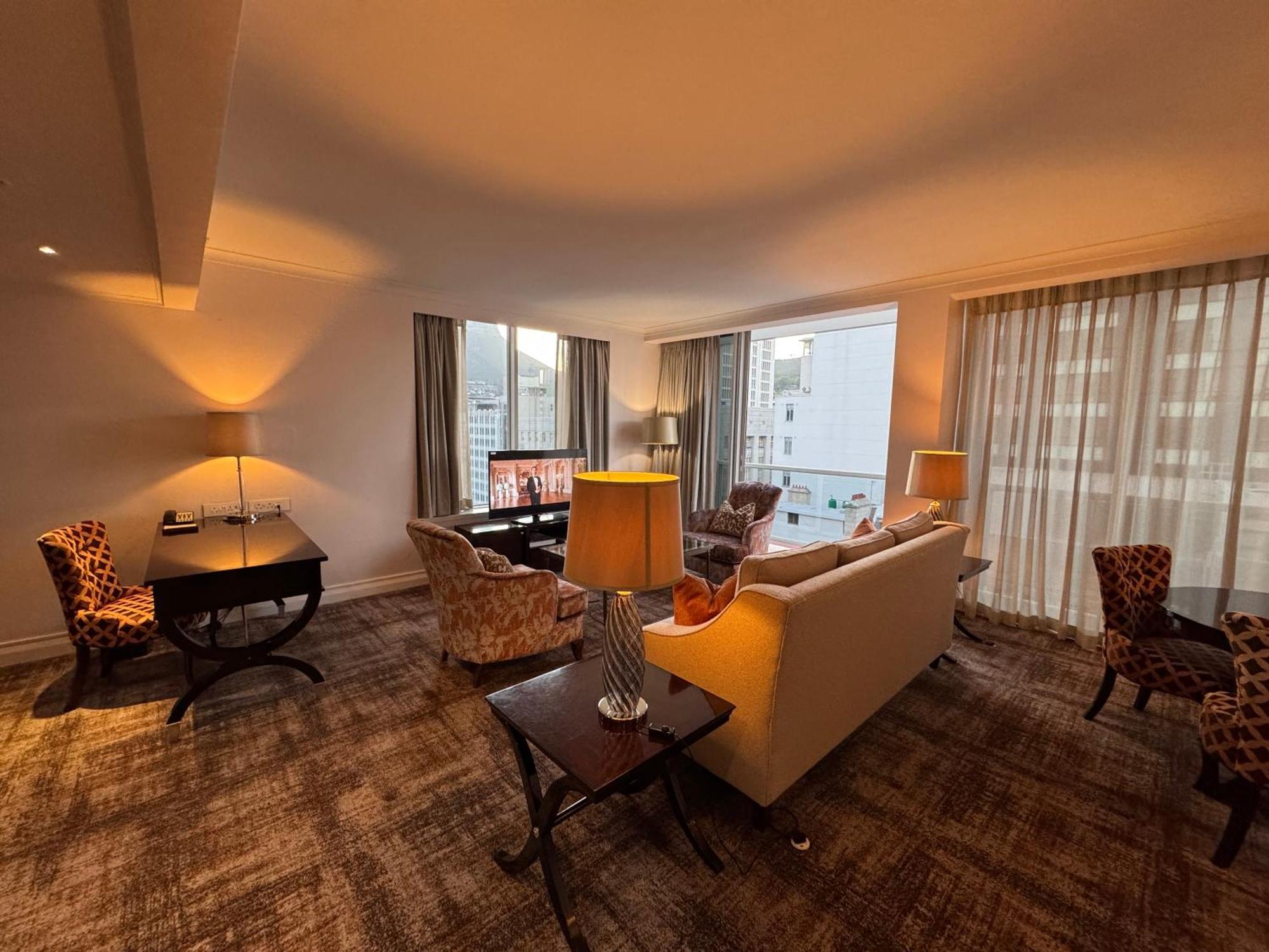 Luxury Residence At Taj Cape Town - Top Corner Apartment With Balcony - Newly Renovated エクステリア 写真